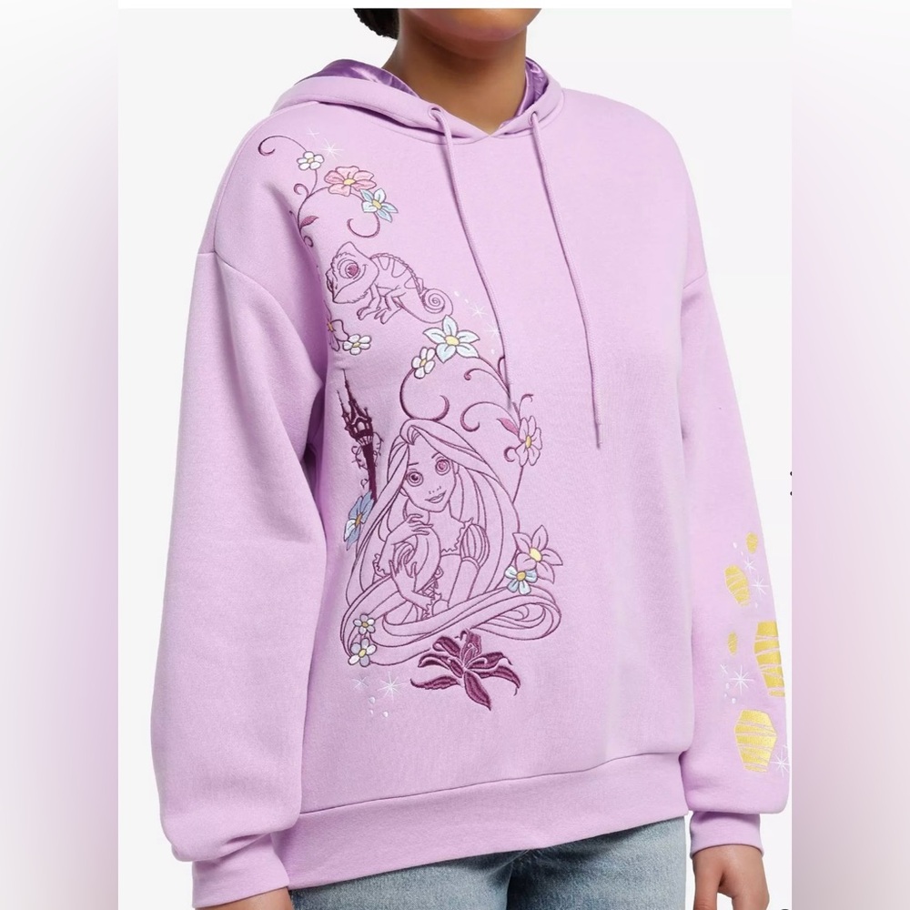 NWT Her Universe Disney’s Tangled Rapunzel embroidered hoodie size 3X